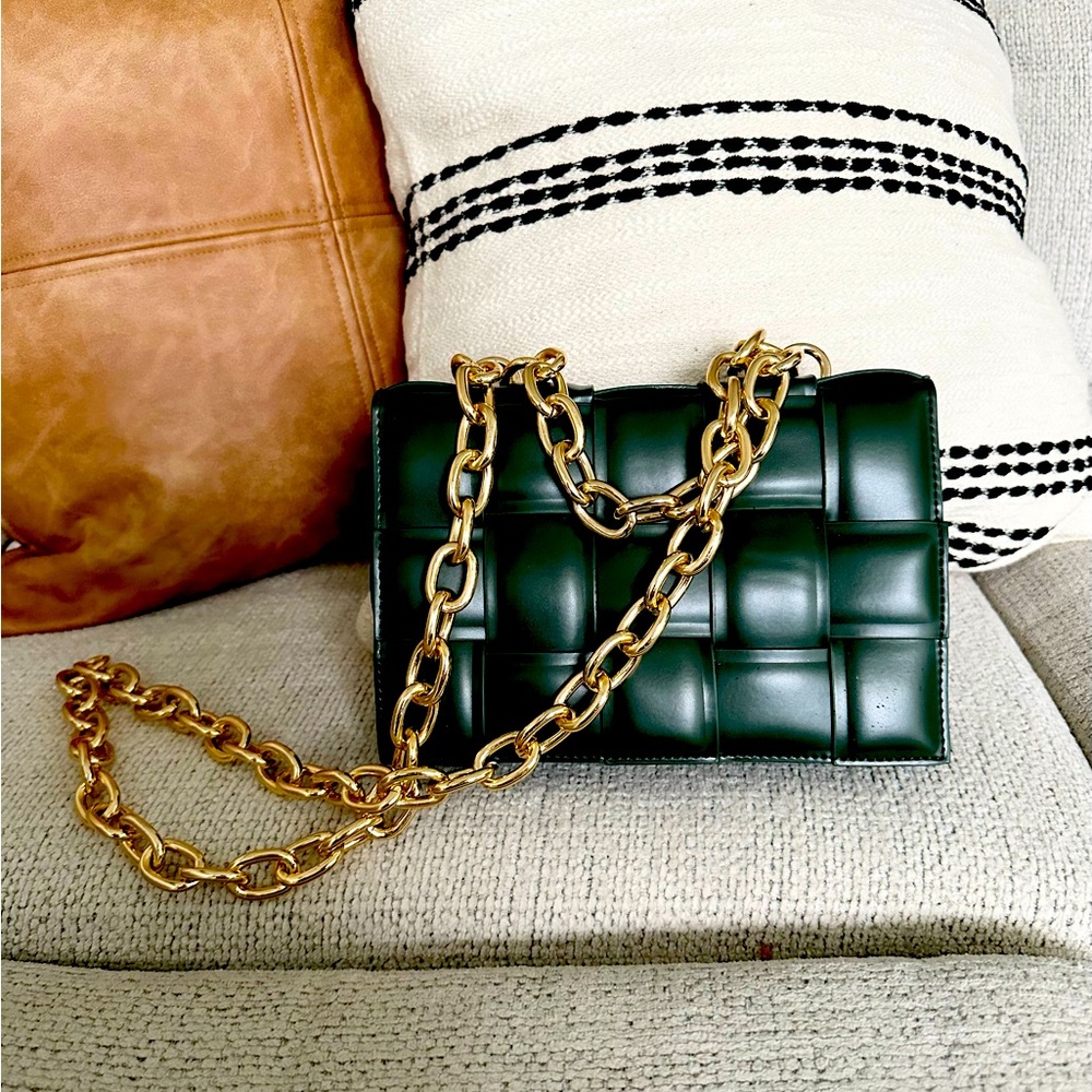 Desire Padded Woven Chain Handbag 👜